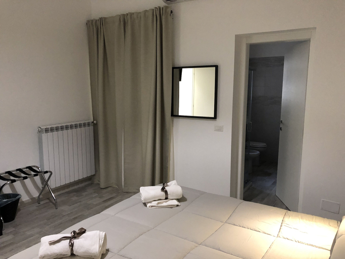Bedroom 4, La Maison, Bari