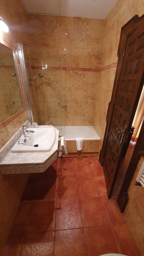 Bathroom 4, Hotel Coso Viejo, Málaga