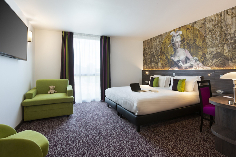 Bedroom 2, Hôtel Roi Soleil Prestige Plaisir - St Quentin, Yvelines