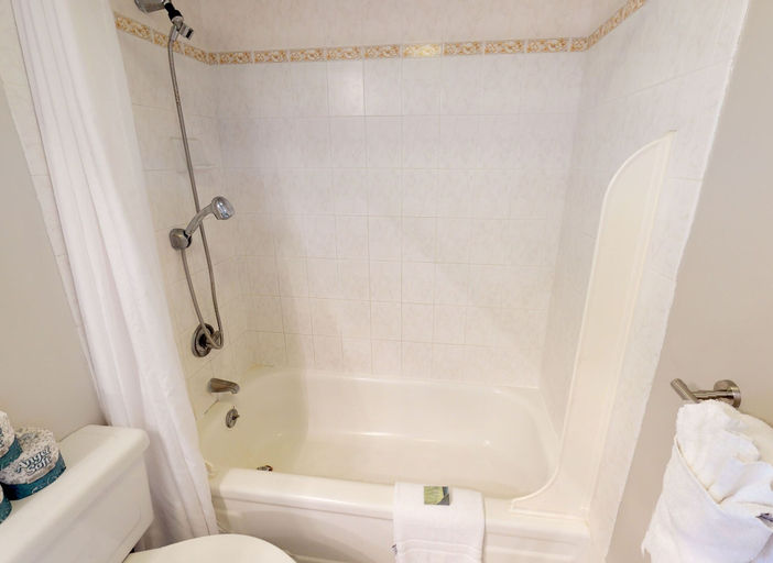 Bathroom 4, High Level Waikiki Condo - Enjoy Ocean Views From Your Private Lanai!, Honolulu