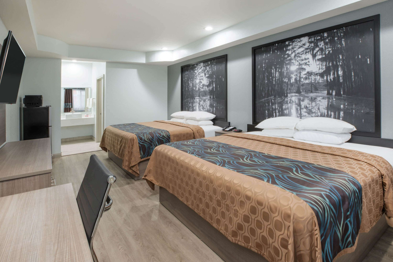 Bedroom 3, Super 8 by Wyndham Humble/Fallcreek/Houston, Houston