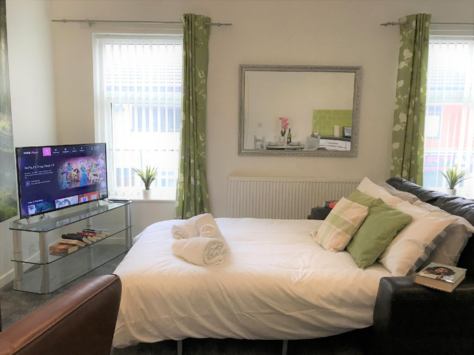 Bedroom 2, Restful 1-Bedroom flat in St Helens, Saint Helens