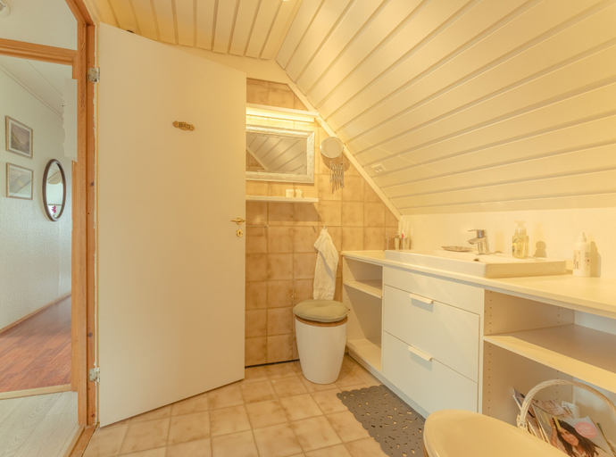 Bathroom 3, Great 3 BR Loft Apt - Views-Free Parking, Tórshavn