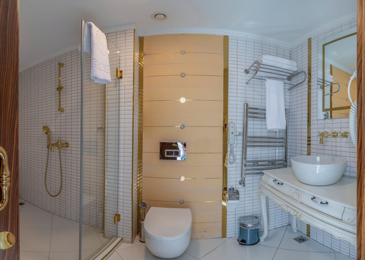 Bathroom 5, Sultan City Hotel, Fatih