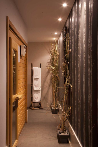 Bathroom 4, MC San José, Almería