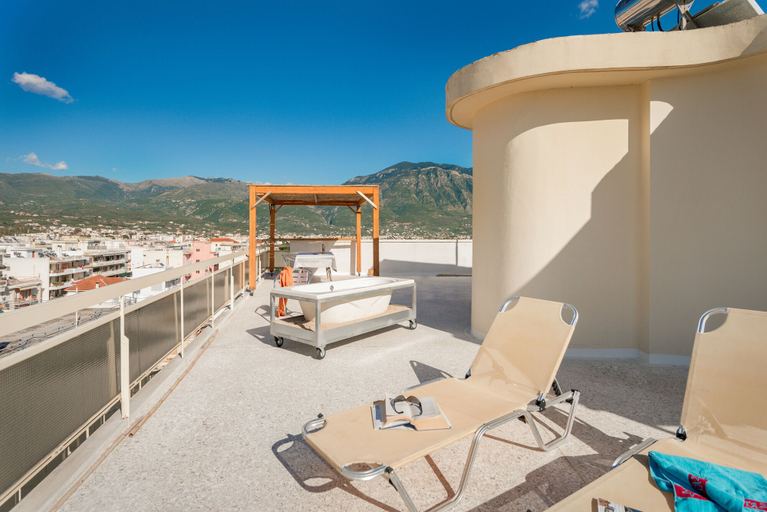 Others 4, City Penthouse ENA, Peloponnese