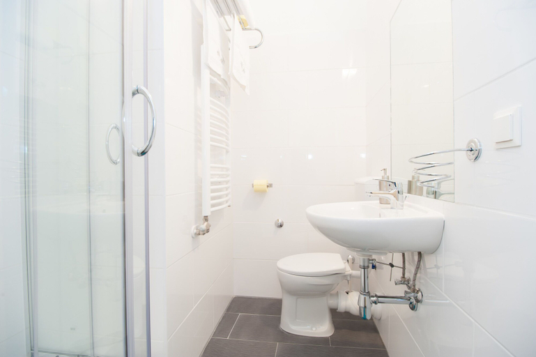 Bathroom 3, Royal Resort Apartments Puchsbaumgasse, Wien
