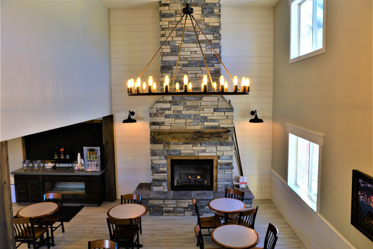 Food & Drinks 5, Super 8 by Wyndham Driggs, Teton
