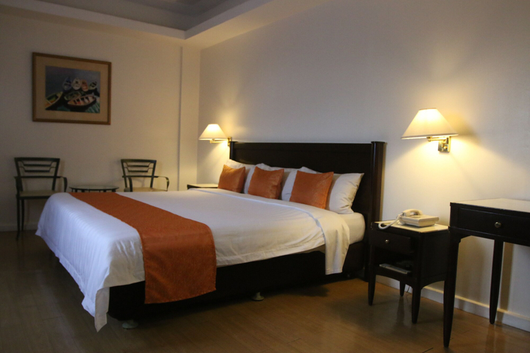 Bedroom 2, Harbor Town Hotel, Iloilo City