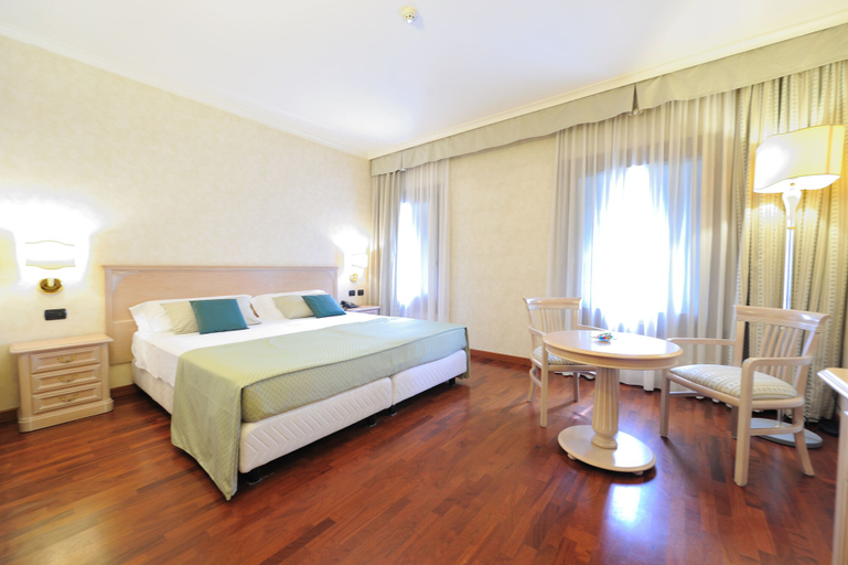 Bedroom 3, Hotel Roxy Plaza, Verona