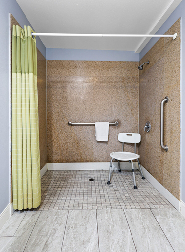 Bathroom 3, 3rd Avenue Inn, Orange