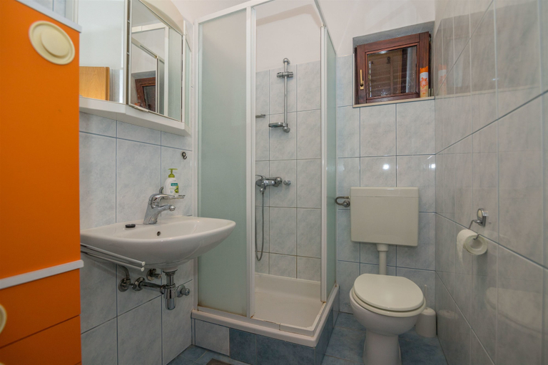 Bathroom 5, Apartments Gordana, Omiš