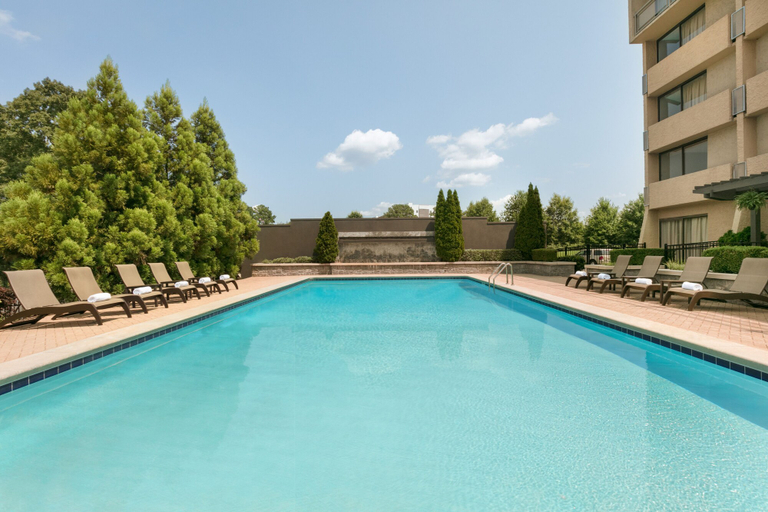 Sport & Beauty 2, DoubleTree by Hilton Atlanta - Northlake, DeKalb