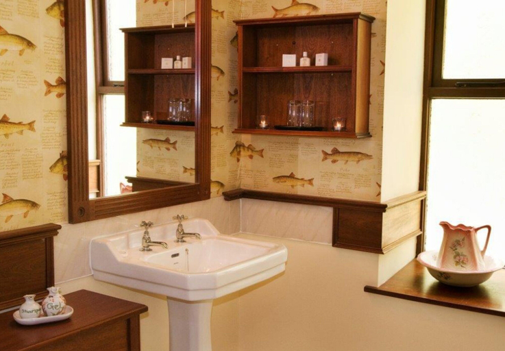 Bathroom 4, Lough Inagh Lodge Hotel