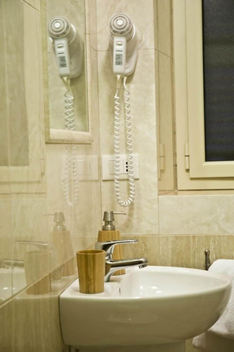 Bathroom, Domus Diana, Rome
