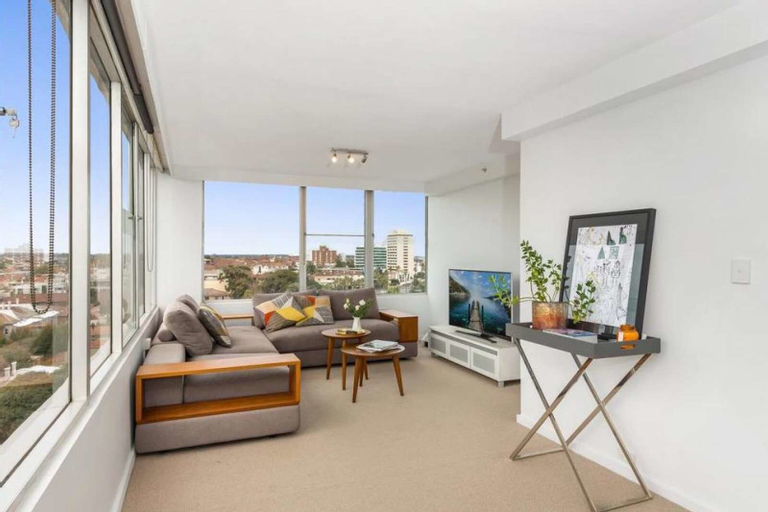 Others 3, St Kilda Penthouse with Panaromic Bay and City View, Port Phillip - St Kilda