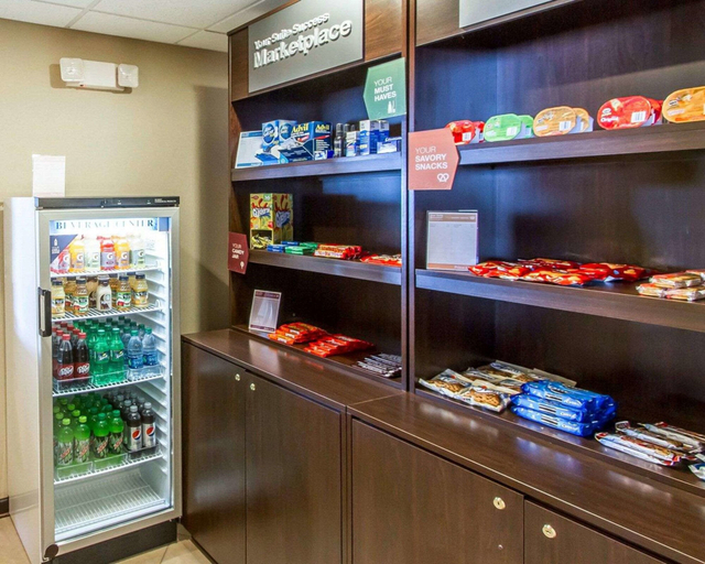 Food & Drinks 5, Comfort Suites Florence Shoals Area, Lauderdale