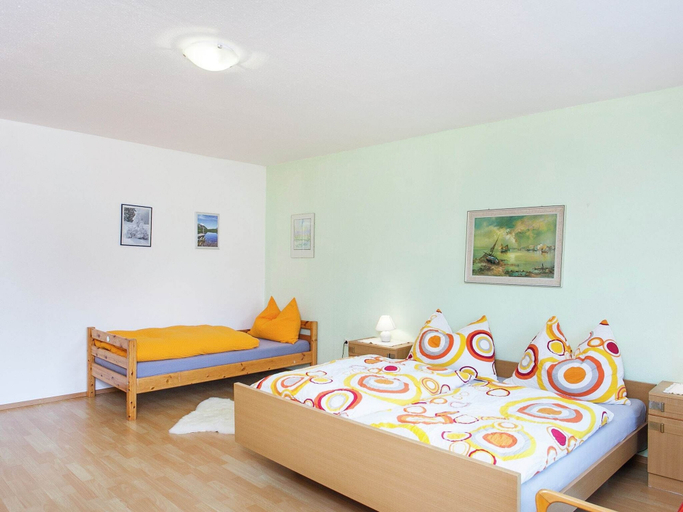 Bedroom 2, Chalet in Austria near Ski Slopes Nature, Zell am See