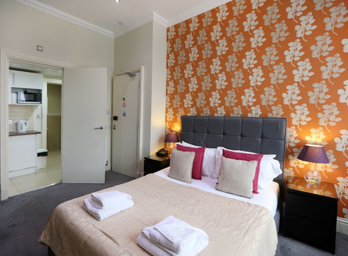 Bedroom 3, Palmerston Suites, Edinburgh