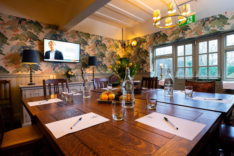 Food & Drinks 5, The Carnarvon Arms, Hampshire