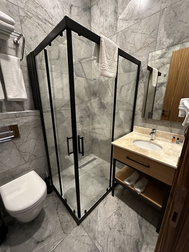 Bathroom 4, Berfinn Hotel Ortaköy, Beşiktaş