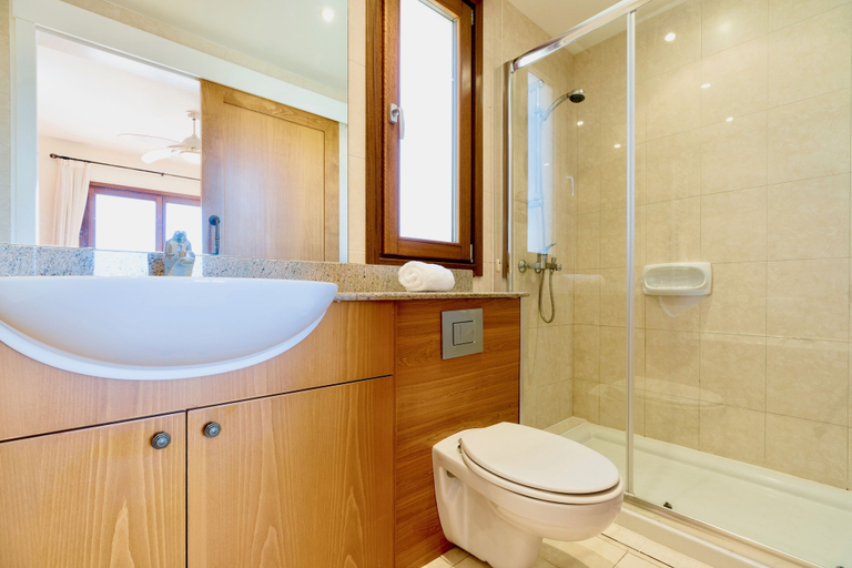 Bathroom 4, Villa 98 - Helidoni