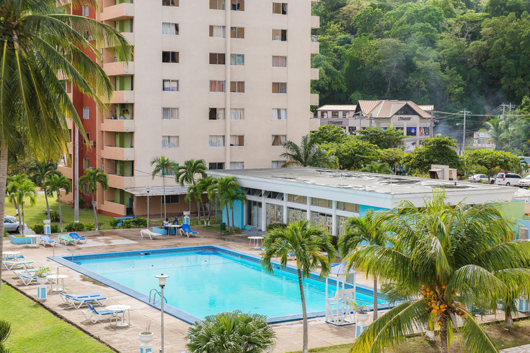 Exterior & Views 2, Beach Club 1 Bedroom Apartment