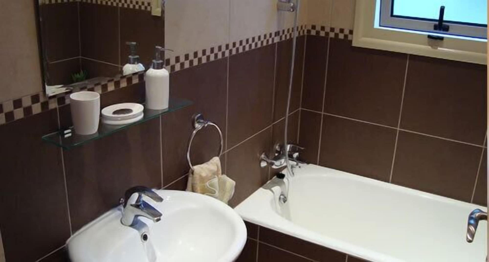 Bathroom 3, Amadora Luxury Villas