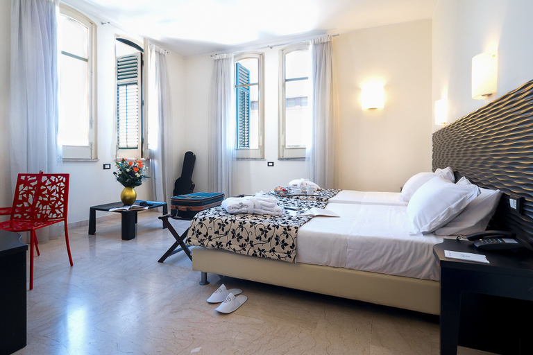 Bedroom 2, Hotel Garibaldi, Palermo