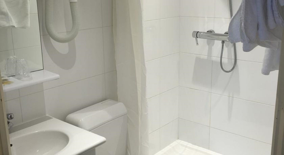 Bathroom 4, Hotel Antin Saint-Georges, Paris