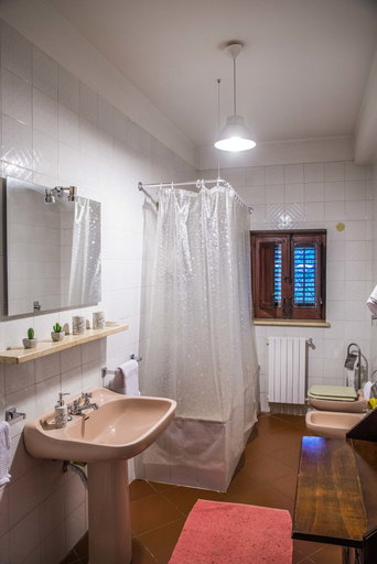 Bathroom 3, Villa Ancilo 'seaside House, Palermo