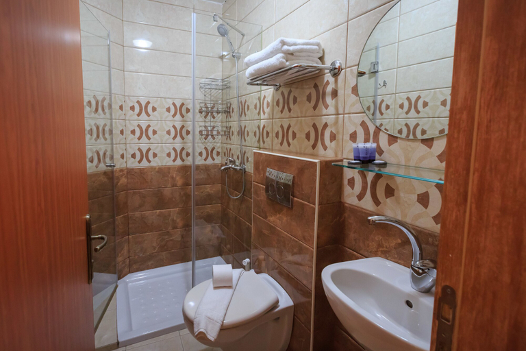 Bathroom 5, Hashimi Hotel, Jerusalem