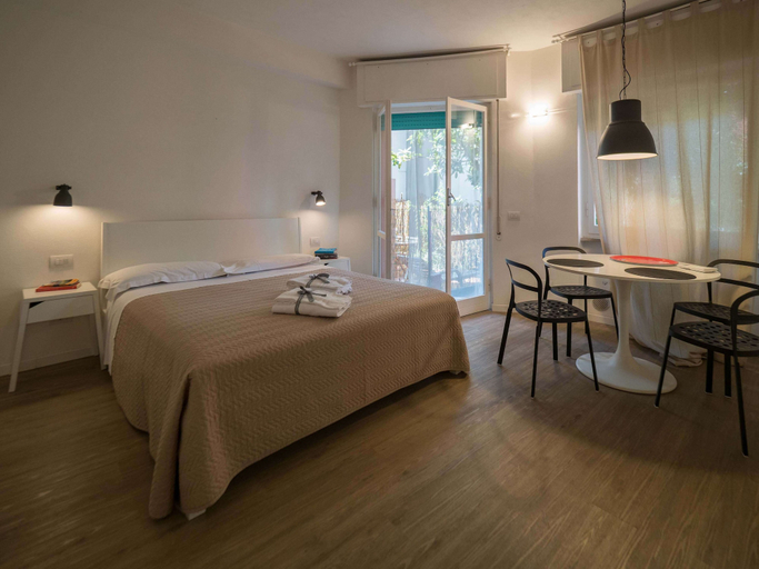 Bedroom 3, Il Giardino di Ada Ground Floor Studio with AC and Patio, La Spezia
