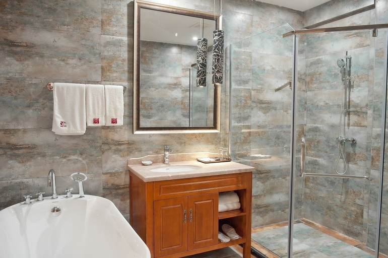 Bathroom 4, Guilin Crystal Crescent Moon Hotel, Guilin