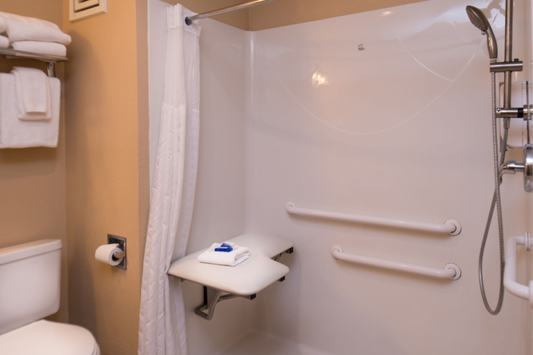Bathroom 4, Best Western Ambassador Inn & Suites, Sauk