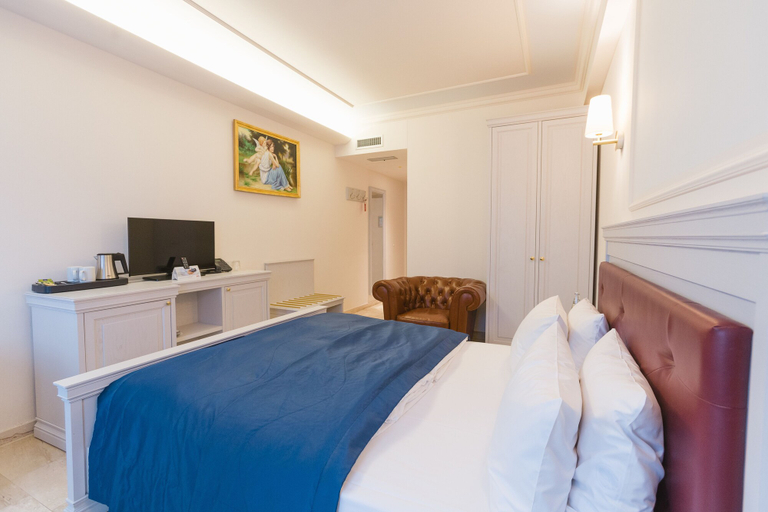 Bedroom 3, Grand Hotel Palladium Munich, München