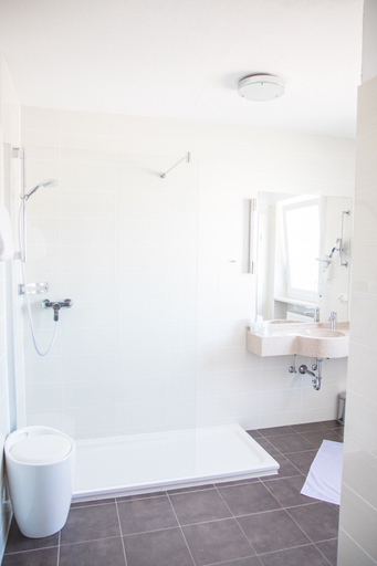 Bathroom 4, Hotel & Gasthof Wagner, Aichach-Friedberg