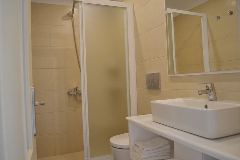 Bathroom 5, Brothers Hotel, South Aegean