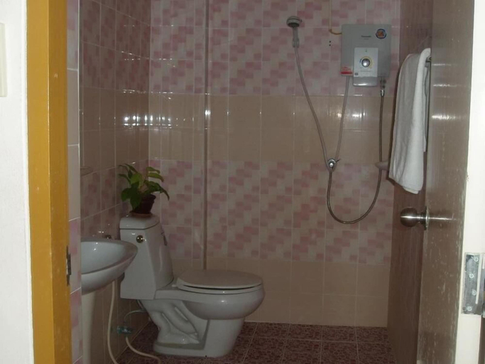 Bathroom, Pornthep Mansion, Mueang Krabi