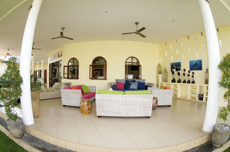 Food & Drinks 5, Villa Costa Sanur, Denpasar