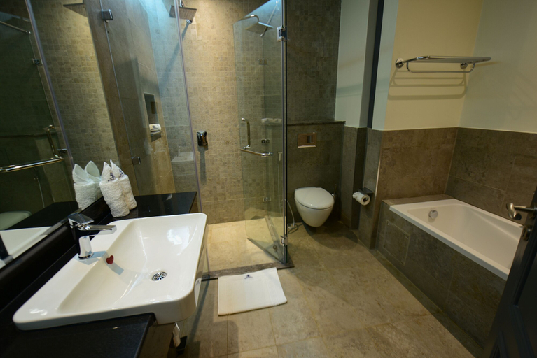 Bathroom 5, Fontis Residences Hotel, Kampala