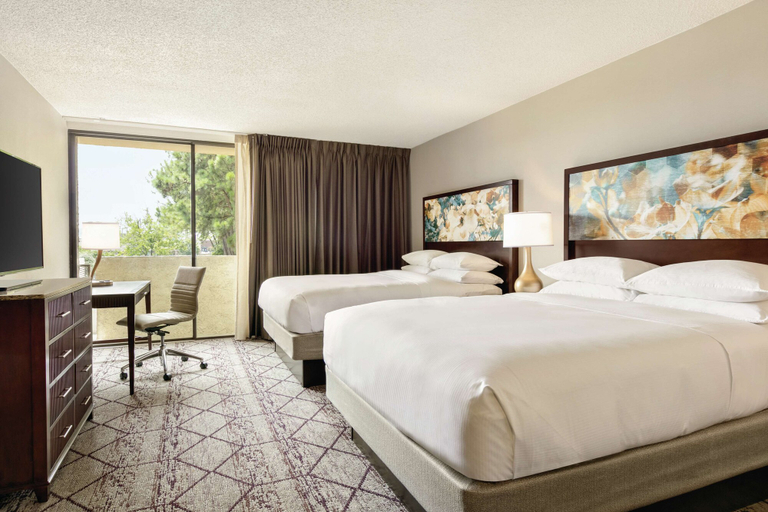 Bedroom 3, DoubleTree by Hilton Atlanta - Northlake, DeKalb