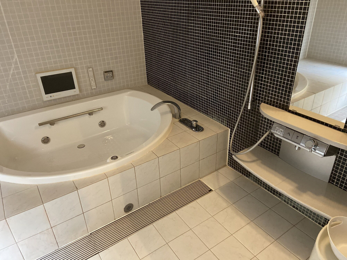 Bathroom 3, My Dear II - Adults Only, Osaka