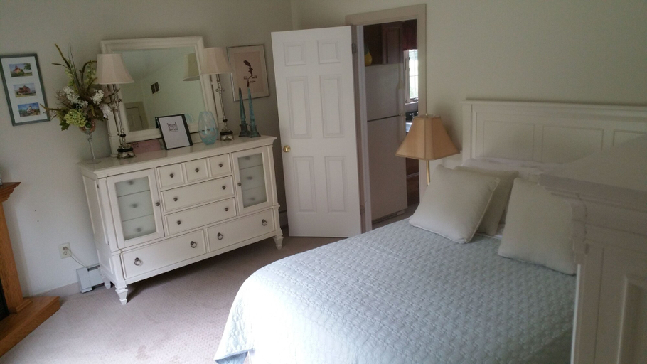 Bedroom 2, Pineapple Hill Inn Bed & Breakfast, Bucks