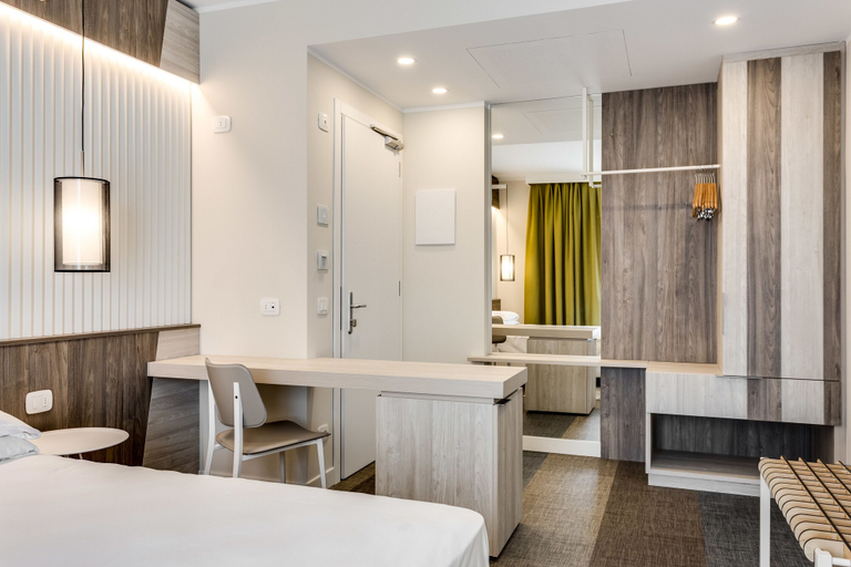 Bedroom 4, Hotel Europa, Verona