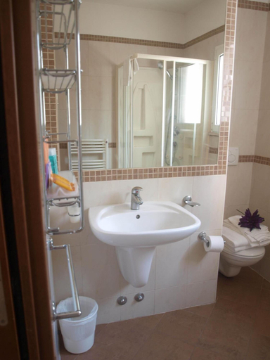 Bathroom 4, Residence Mareo, Rimini