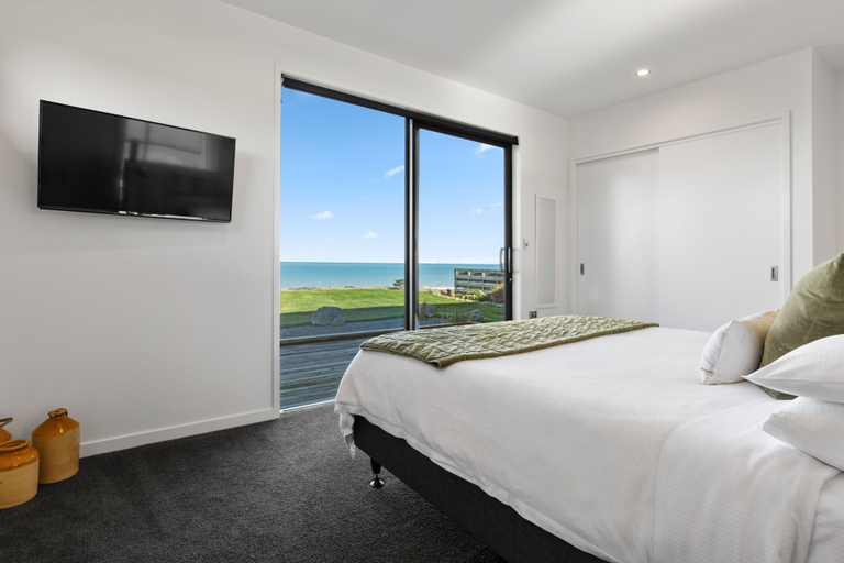 Bedroom 3, Glenburn Coastal Retreat, Kaikoura