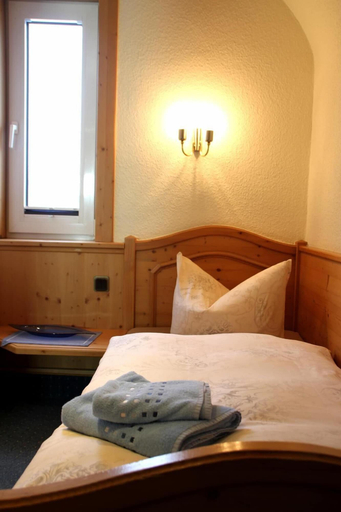 Bedroom 4, Haus Vergißmeinnicht, Schmalkalden-Meiningen