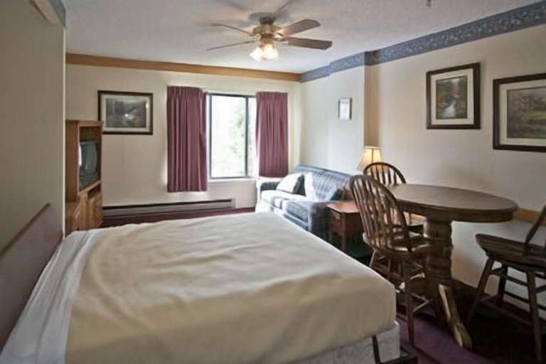 Bedroom 2, Silver Creek Lodge, Pocahontas