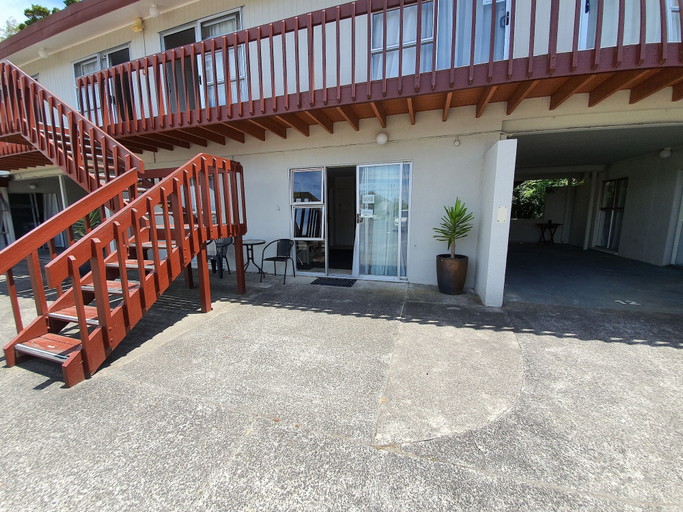 Exterior & Views 2, Ocean Inn Motel, Waitakere